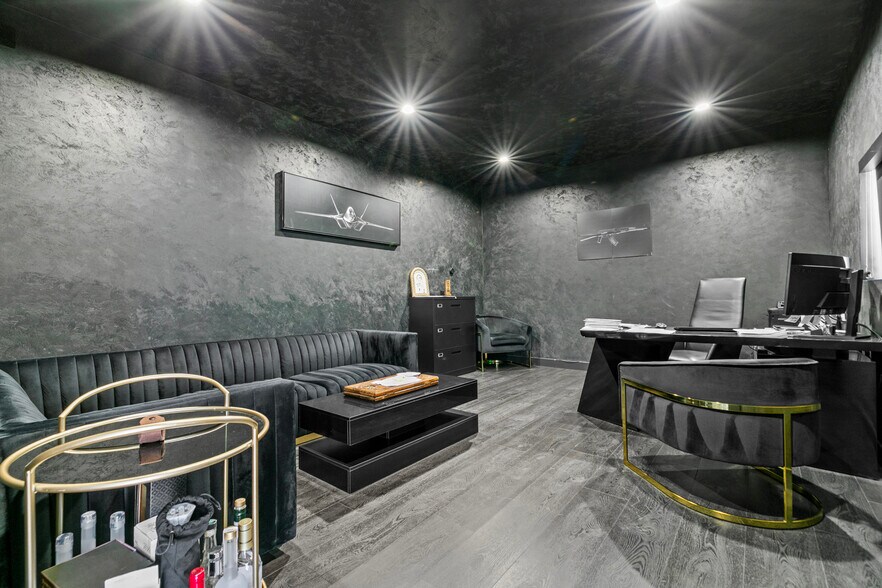 7554 Clybourn Ave, Sun Valley, CA à vendre - Photo intérieure – Image 3 sur 10