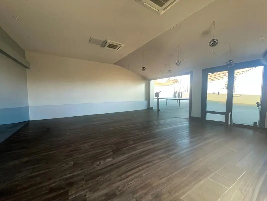 Local commercial dans SAINT-RAMBERT-D'ALBON à vendre Photo intérieure– Image 1 sur 5