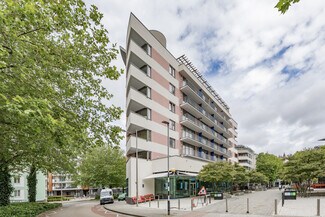 Plus de détails pour Cathedral Walk, Bristol - Local commercial à louer