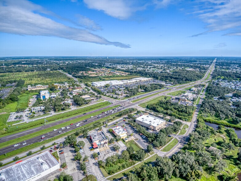 5815 18th St E, Ellenton, FL à vendre - Photo de l’immeuble – Image 3 sur 25