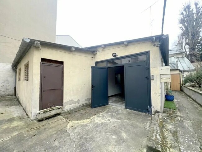 Plus de détails pour Bureau à vendre