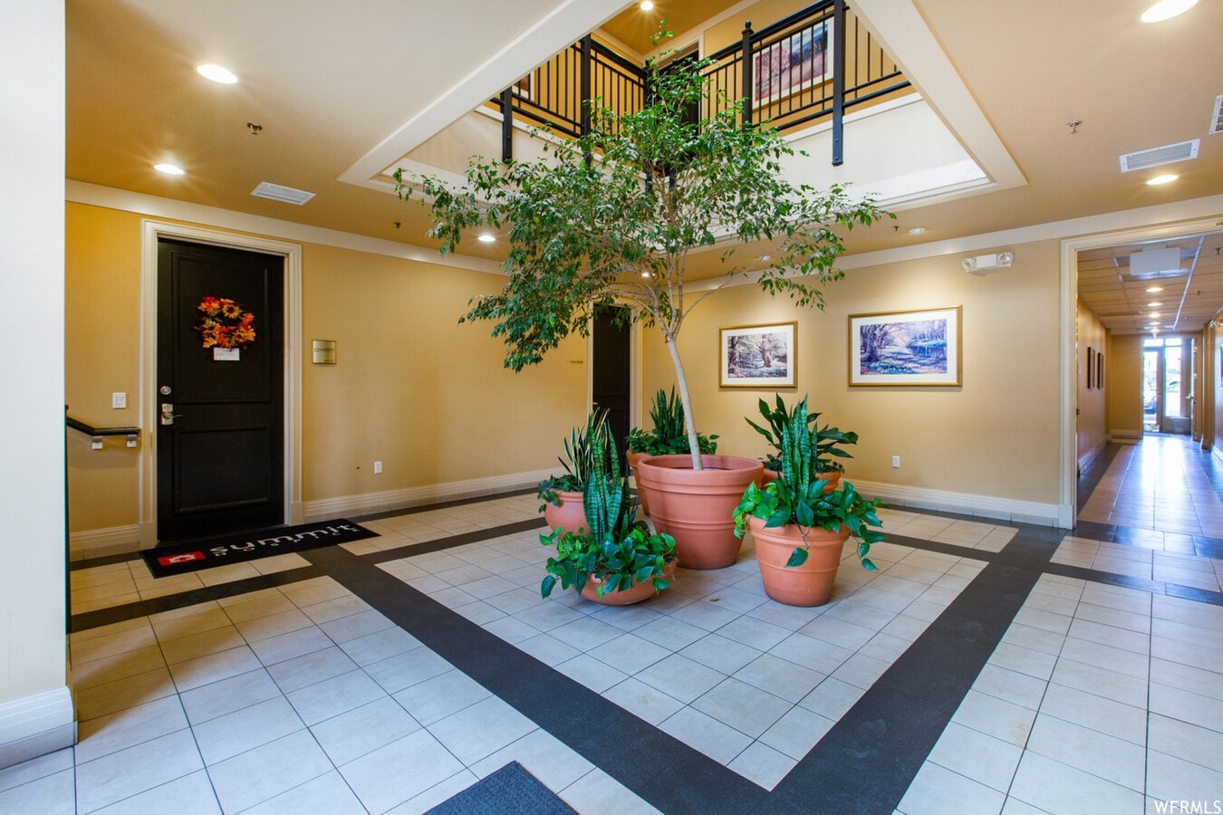 5882 S 900 E, Murray, UT 84121 - Lot 101-103 -  - Photo intérieure - Image 1 of 13