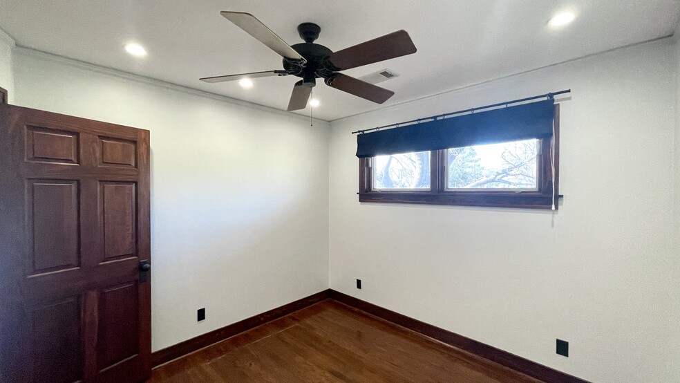 500 W Nash St, Terrell, TX à louer - Photo intérieure – Image 3 sur 23