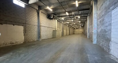 Industriel/Logistique dans Garges-lès-Gonesse à louer Photo intérieure– Image 2 sur 3