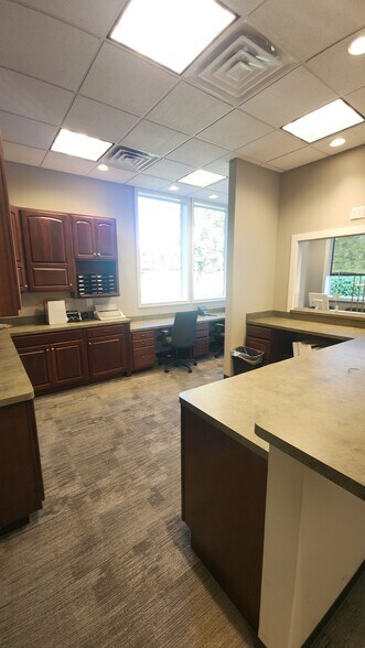 6621-6627 Centerville Business Pky, Dayton, OH à louer - Photo intérieure – Image 2 sur 12