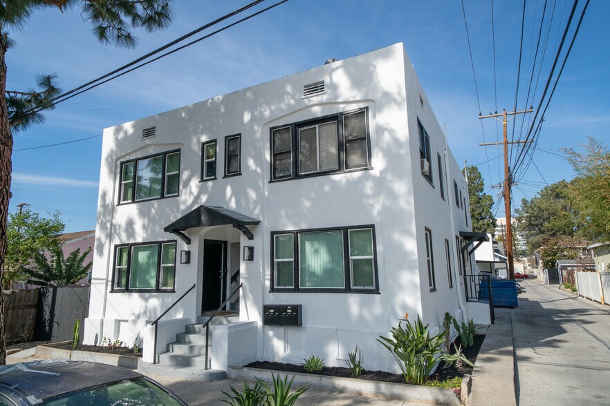 415 W Pine St, Santa Ana, CA à vendre - Photo de l’immeuble – Image 2 sur 23