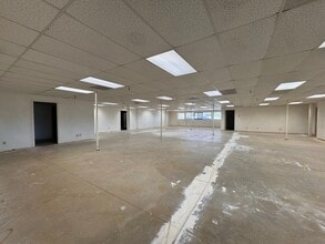 4300-4356 Caterpillar Rd, Redding, CA à vendre Photo intérieure– Image 1 sur 11