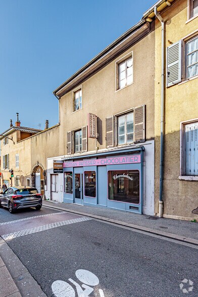 Immeuble residentiel dans Francheville à vendre - Photo de l’immeuble – Image 2 sur 2