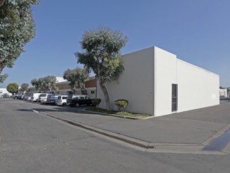 Plus de détails pour 130-152 E Garry Ave, Santa Ana, CA - Industriel/Logistique à louer