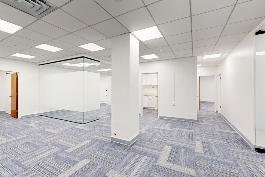 217 Broadway, New York, NY à louer - Numérisation 3D Matterport – Image 2 sur 23