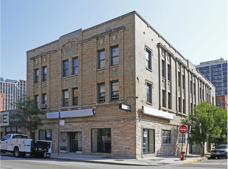 2701 N Clark St, Chicago, IL à louer - Photo principale – Image 2 sur 10