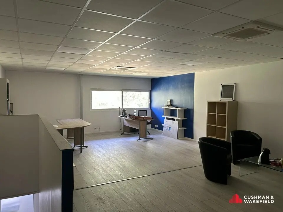 Local d’activités dans Saint-Jean-d'Illac à louer Photo intérieure– Image 1 sur 8