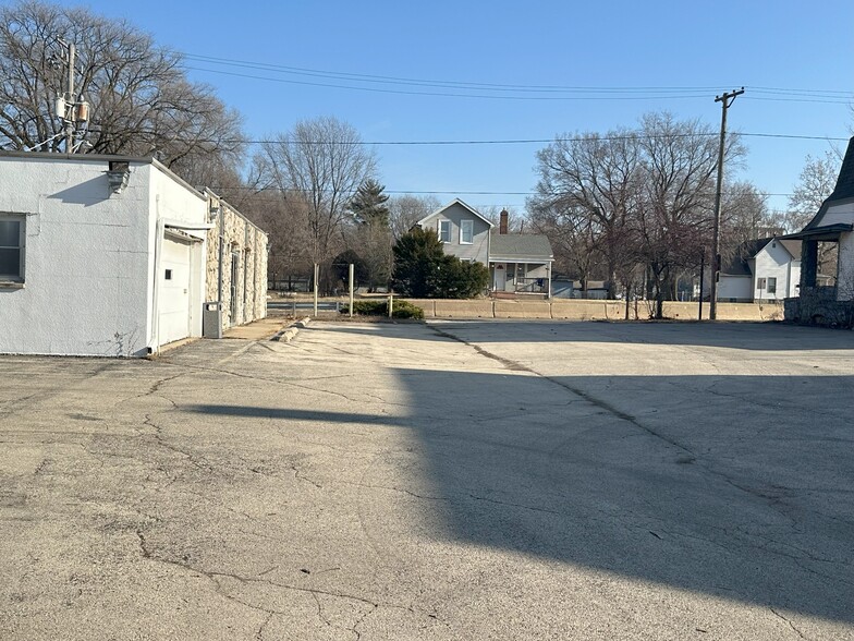 210 N Longwood St, Rockford, IL à vendre - Photo de l’immeuble – Image 3 sur 9