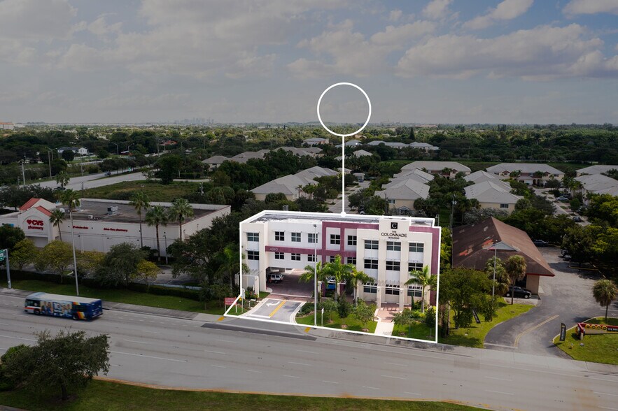 4640 S University Dr, Davie, FL à vendre - Photo de l’immeuble – Image 3 sur 66