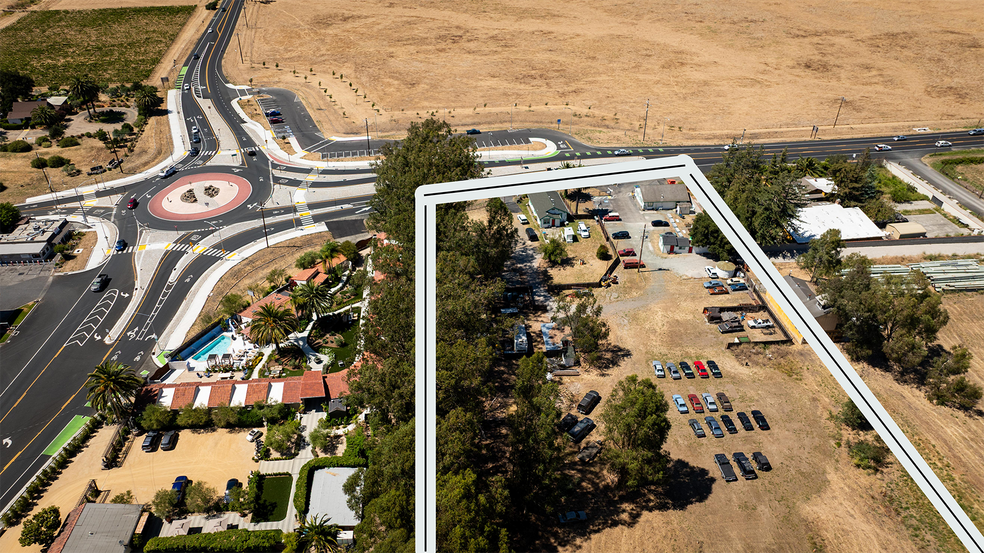 15 Fremont Dr, Sonoma, CA à vendre - Photo de l’immeuble – Image 2 sur 16