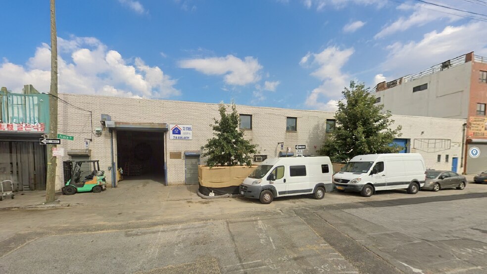 Flushing Warehouse portefeuille de 2 biens à vendre sur LoopNet.fr - Photo de l’immeuble – Image 2 sur 6