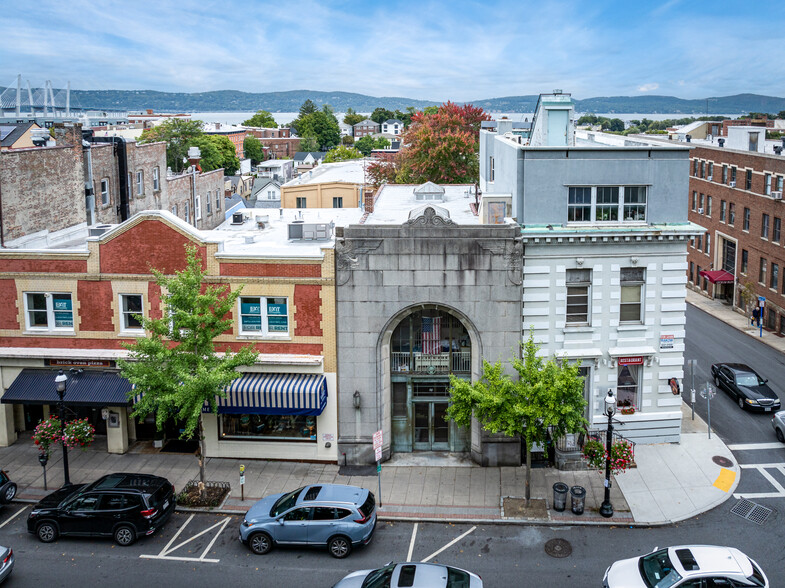 25 N Broadway, Tarrytown, NY à louer - Photo de l’immeuble – Image 1 sur 29