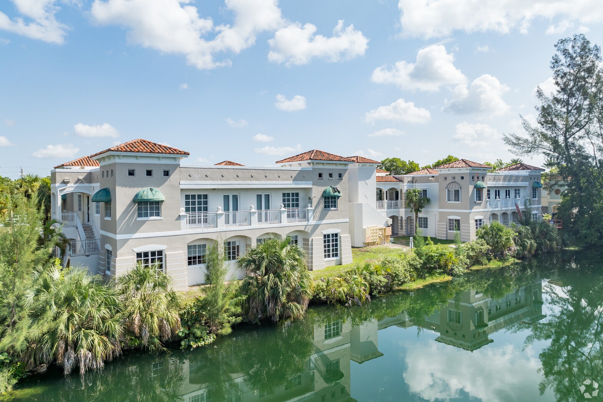 12940 SW 128th St, Miami, FL à louer Photo principale– Image 1 sur 5