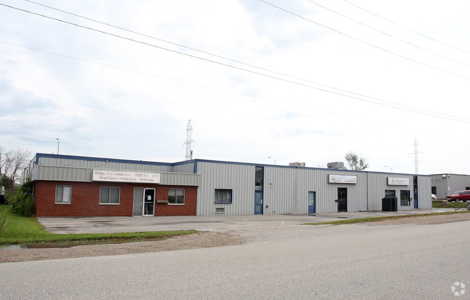 45 Lewis Rd, Guelph, ON à louer - Photo principale – Image 1 sur 5