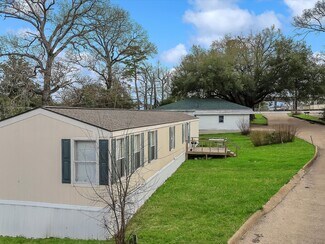 Plus de détails pour 3102 Montgomery Rd, Huntsville, TX - Logement à vendre
