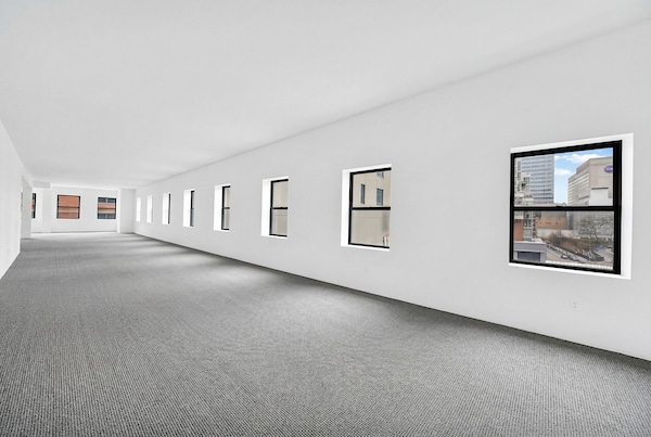 251 E 33rd St, New York, NY à louer - Photo intérieure – Image 3 sur 21