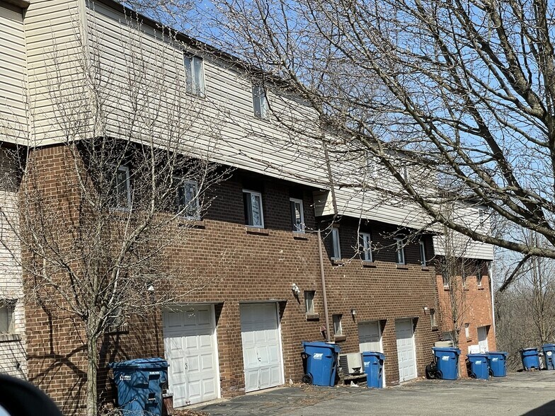 1567 Cathell Rd, Pittsburgh, PA à vendre - Photo de l’immeuble – Image 3 sur 32
