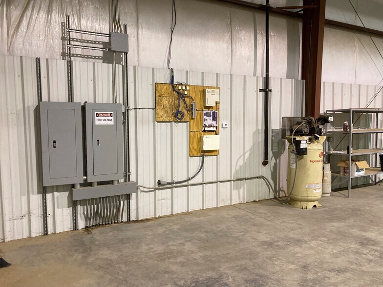 1878 S 1500 E, Vernal, UT à louer - Photo de l’immeuble – Image 3 sur 14