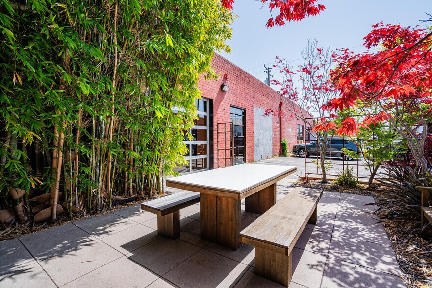 2210 Broadway, Santa Monica, CA à louer - Photo de l’immeuble – Image 3 sur 54