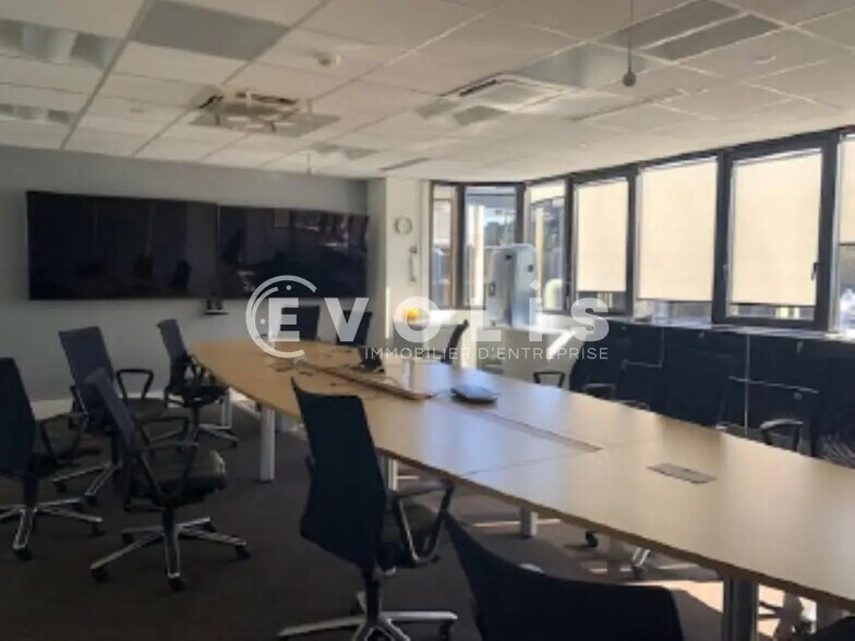 148-156 Rue Gallieni, Boulogne-Billancourt à louer - Photo de l’immeuble – Image 3 sur 4