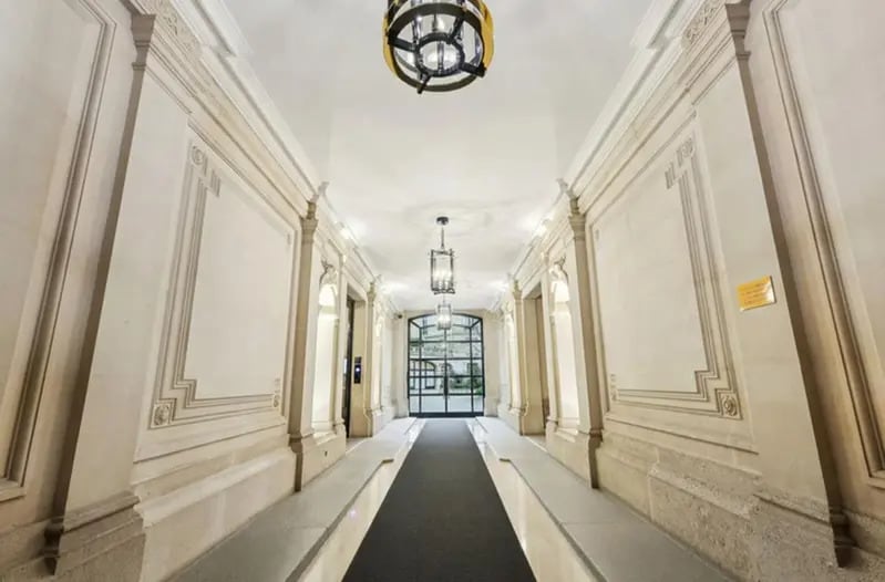 Bureau dans Paris à louer - Hall d’entrée – Image 2 sur 9