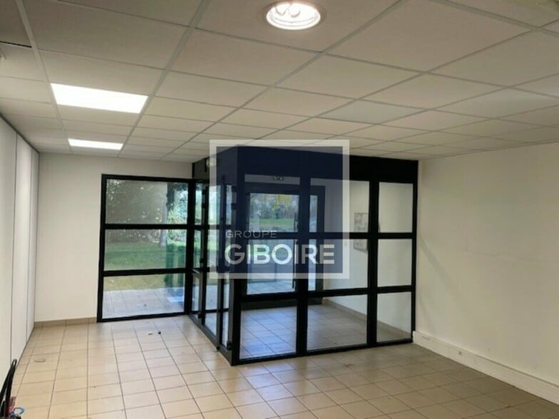Bureau dans Saint-Grégoire à vendre - Photo intérieure – Image 3 sur 16