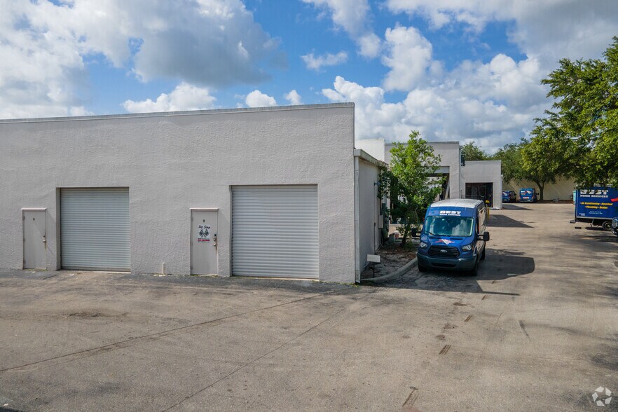 1455 Rail Head Blvd, Naples, FL à louer - Photo de l’immeuble – Image 3 sur 15