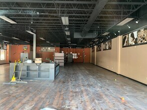 200 New Hartford Rd, Winsted, CT à louer Photo intérieure– Image 1 sur 2