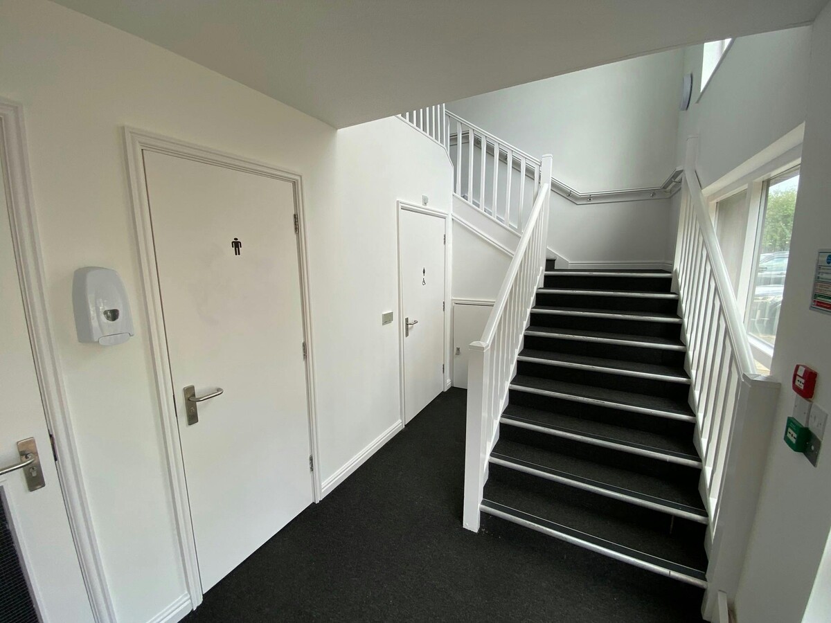 St Johns Rd, Durham, DUR DH7 8ER - Lot 14 -  - Photo intérieure - Image 1 of 5