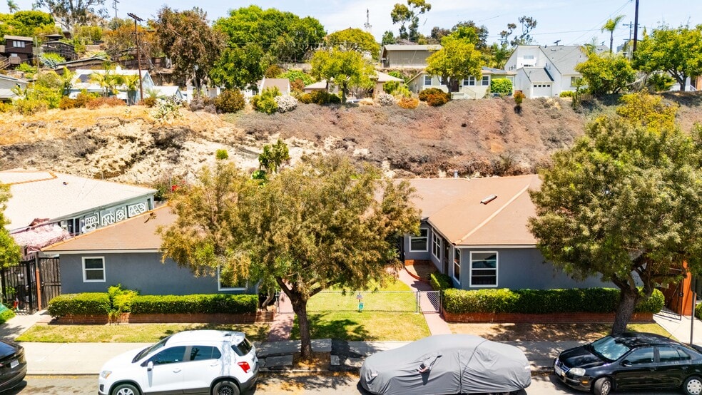 3139 Reynard Way, San Diego, CA à vendre - Aérien – Image 1 sur 15