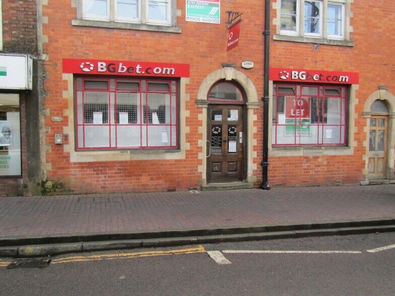 69-71 High St, Newport Pagnell à vendre - Photo de l’immeuble – Image 2 sur 2