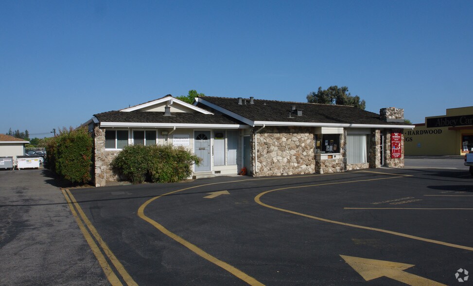 1610 Westwood Dr, San Jose, CA à louer - Photo de l’immeuble – Image 3 sur 3