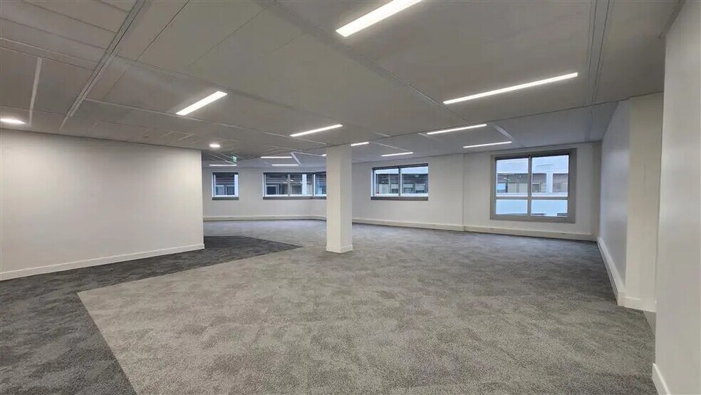 Bureau dans Boulogne-Billancourt à louer - Photo de l’immeuble – Image 3 sur 8