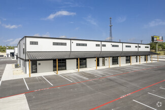 Plus de détails pour 529 E US HWY, Boerne, TX - Local d'activités à louer