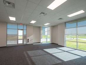 12821 Titanium St, Manor, TX à louer Photo intérieure– Image 2 sur 9