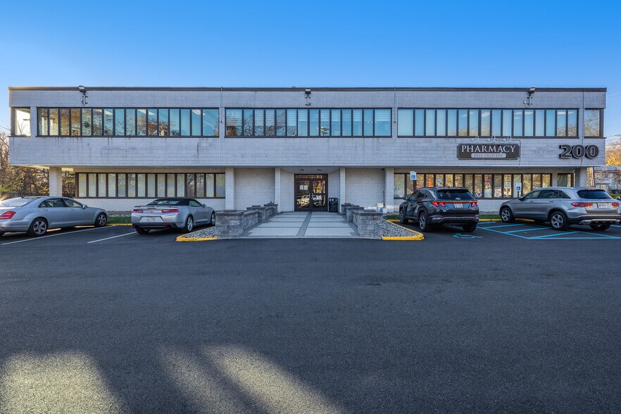 200 E Eckerson Rd, New City, NY à louer - Photo de l’immeuble – Image 3 sur 33