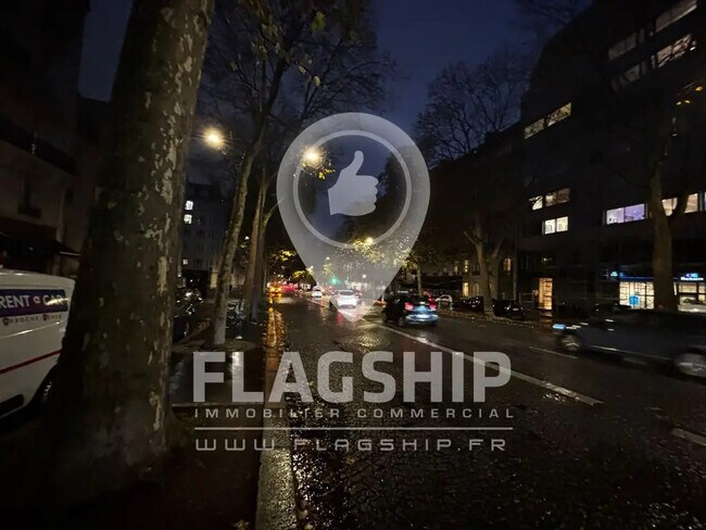 Plus de détails pour Local commercial à louer