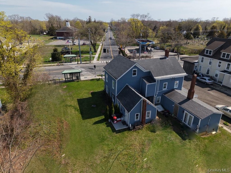 1578 Main Rd, Jamesport, NY à vendre - Aérien – Image 2 sur 4