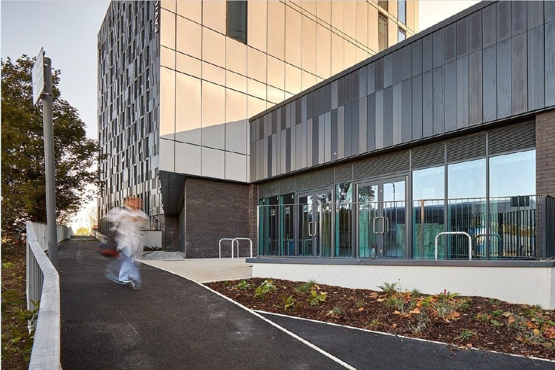 20 First Way, Wembley à louer Photo principale– Image 1 sur 2