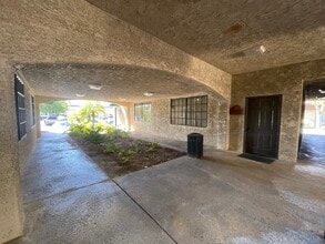 1200 Paseo Camarillo, Camarillo, CA à louer Photo intérieure– Image 1 sur 20