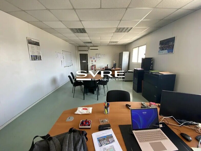 Bureau dans Le Rove à louer - Photo de l’immeuble – Image 3 sur 8