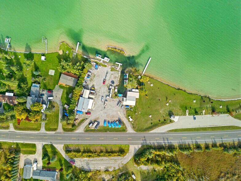 15279 US 23 S, Presque Isle, MI à vendre - Photo de l’immeuble – Image 1 sur 39