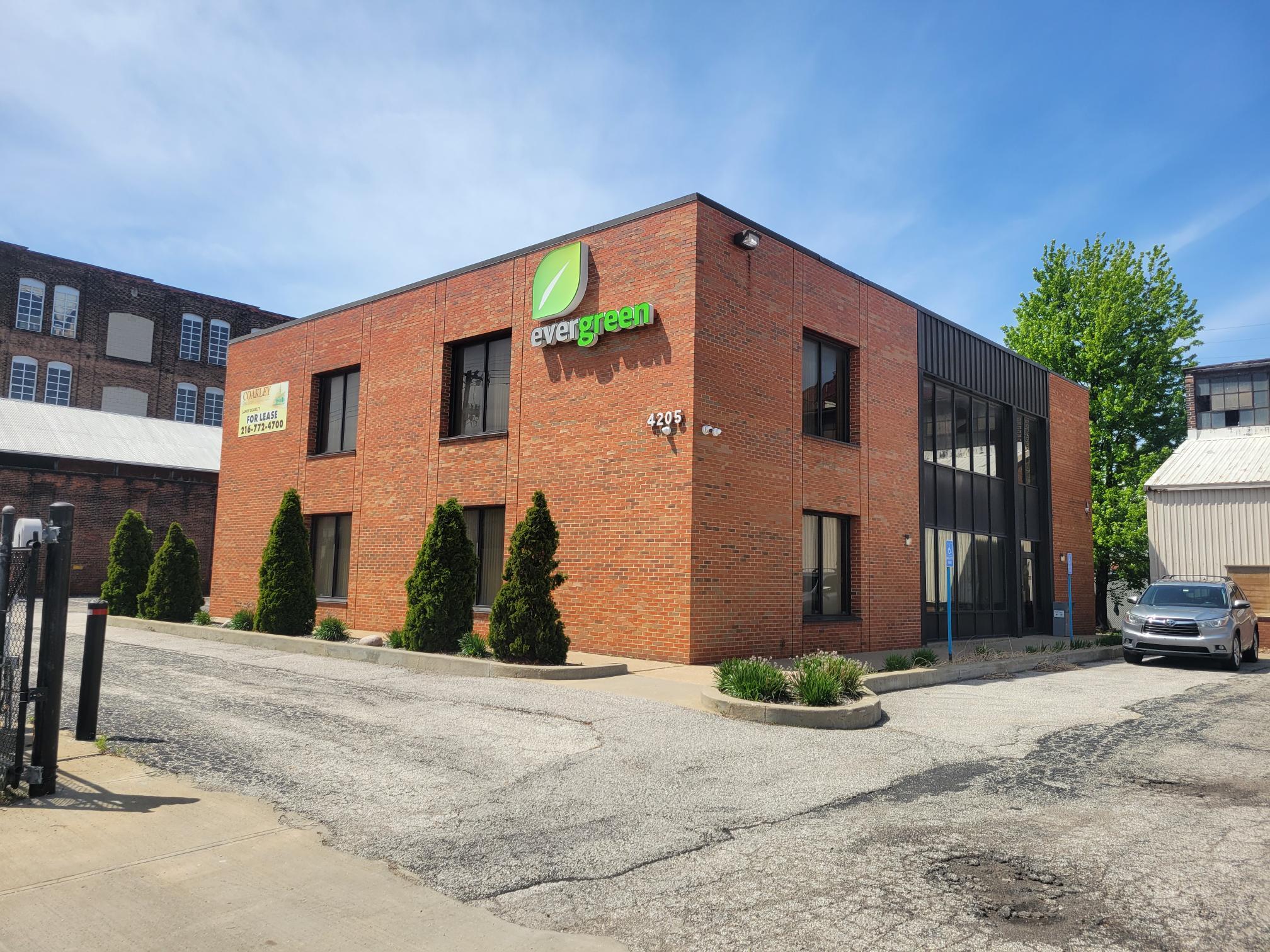 4205 St Clair Ave, Cleveland, OH à vendre Photo principale– Image 1 sur 5