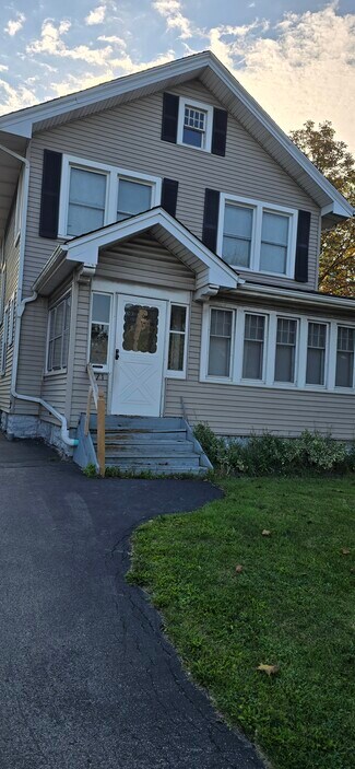 Plus de détails pour 171 Niagara Falls Blvd, Amherst, NY - Logement à vendre