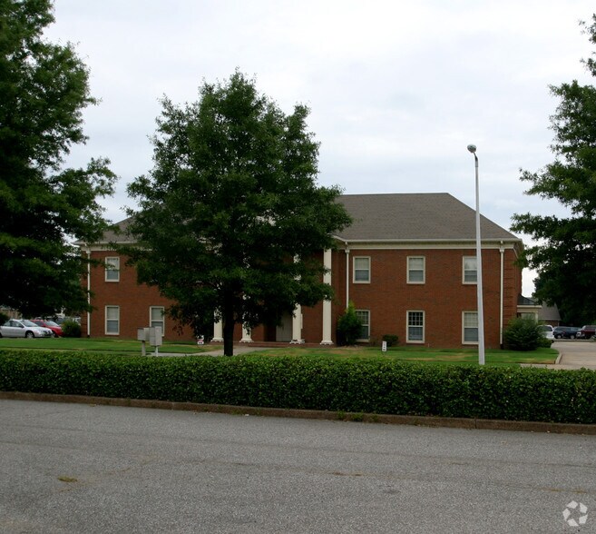 275 Walnut Bend Rd, Cordova, TN à vendre - Photo de l’immeuble – Image 3 sur 6